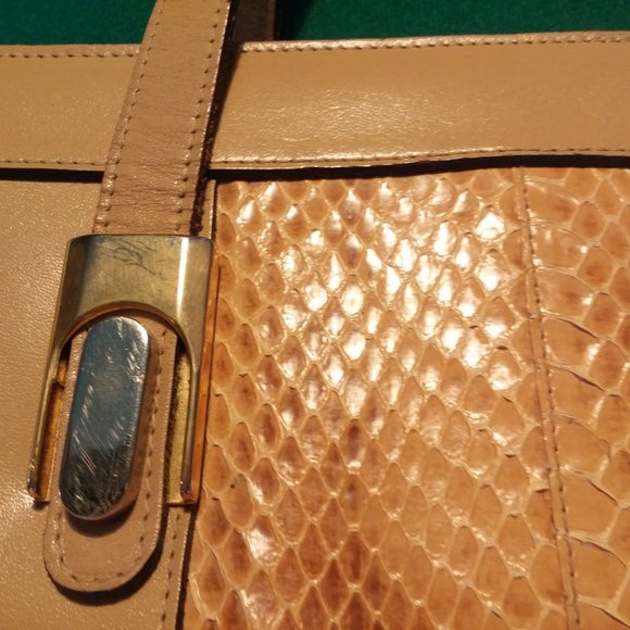 Vintage snake skin made Italy leather purse. - Picture 5 of 6